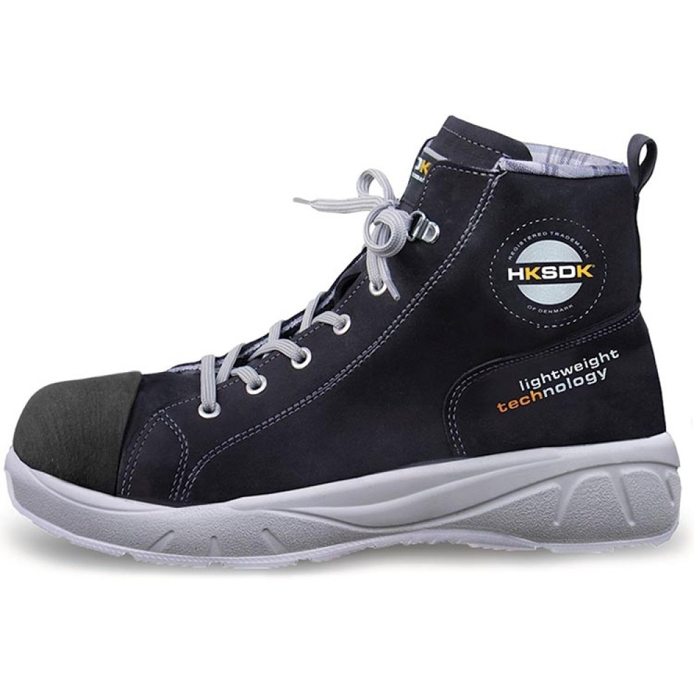 Q8LADYSIKKERHEDSSTVLET-31